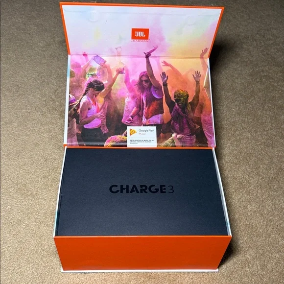 JBL Black Wireless Speaker Charge 3 - Picture 4 of 12